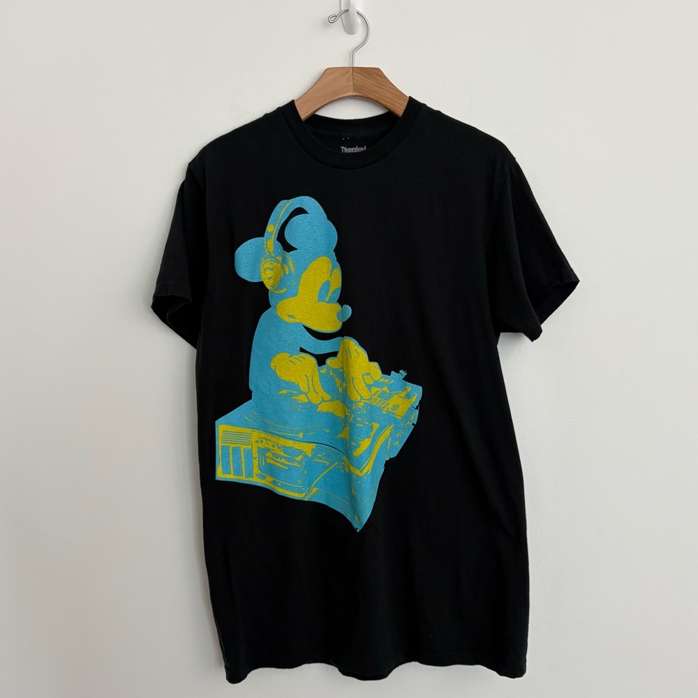Disney Men Unisex Tshirt Large Blue Yellow Graphic DJ Mickey Cotton